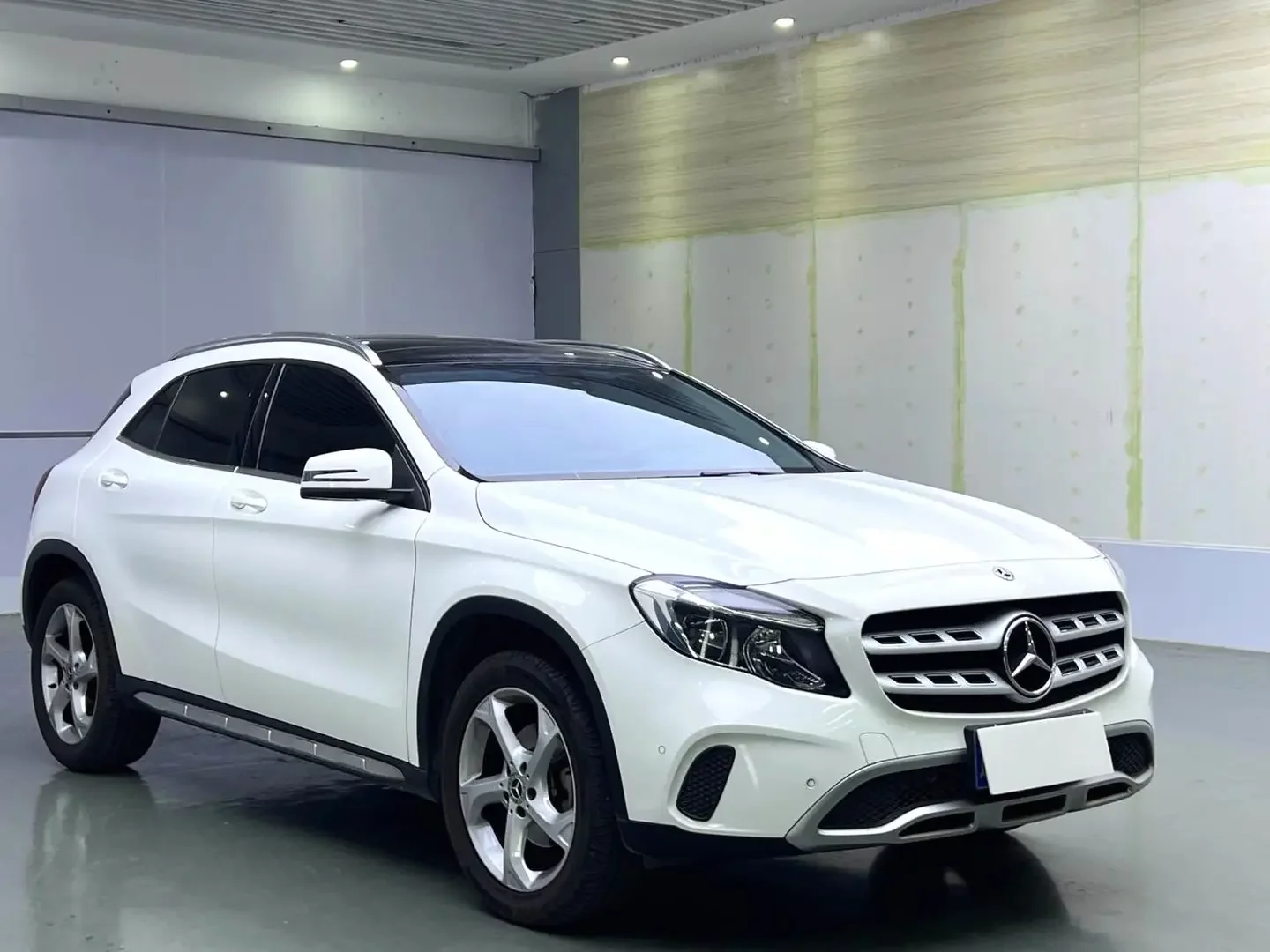 Mercedes-Benz GLA
