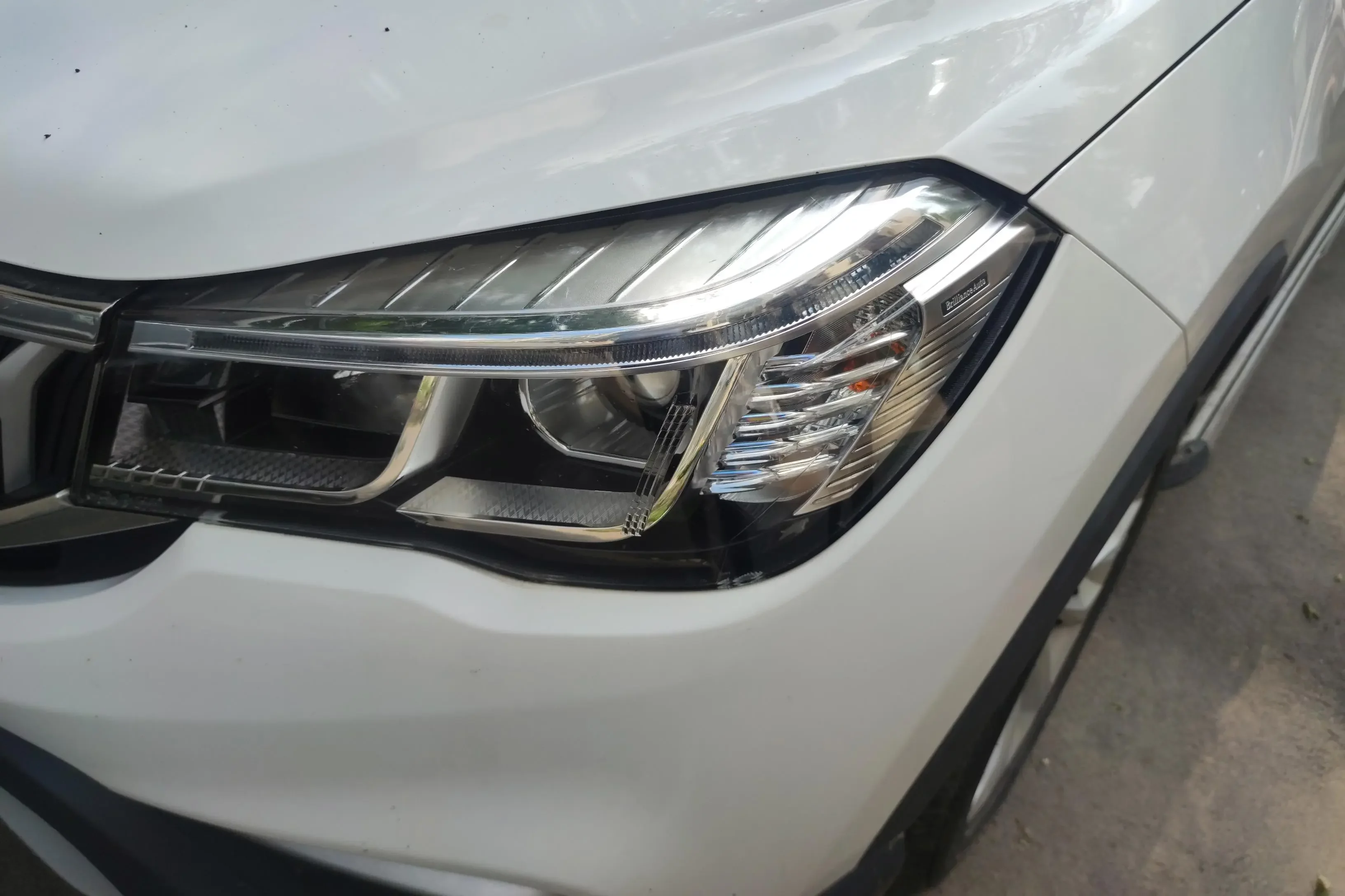 Brilliance China V3