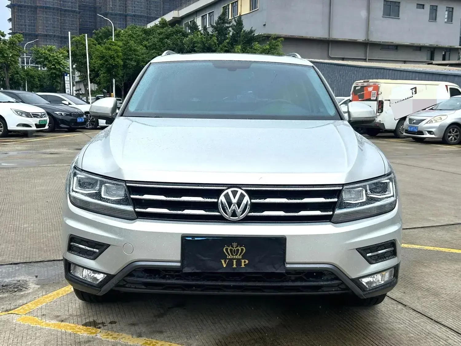 Volkswagen Tiguan L