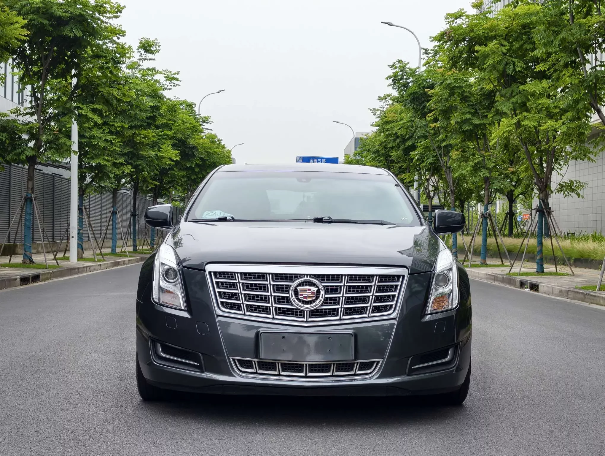 Cadillac XTS  из Китая