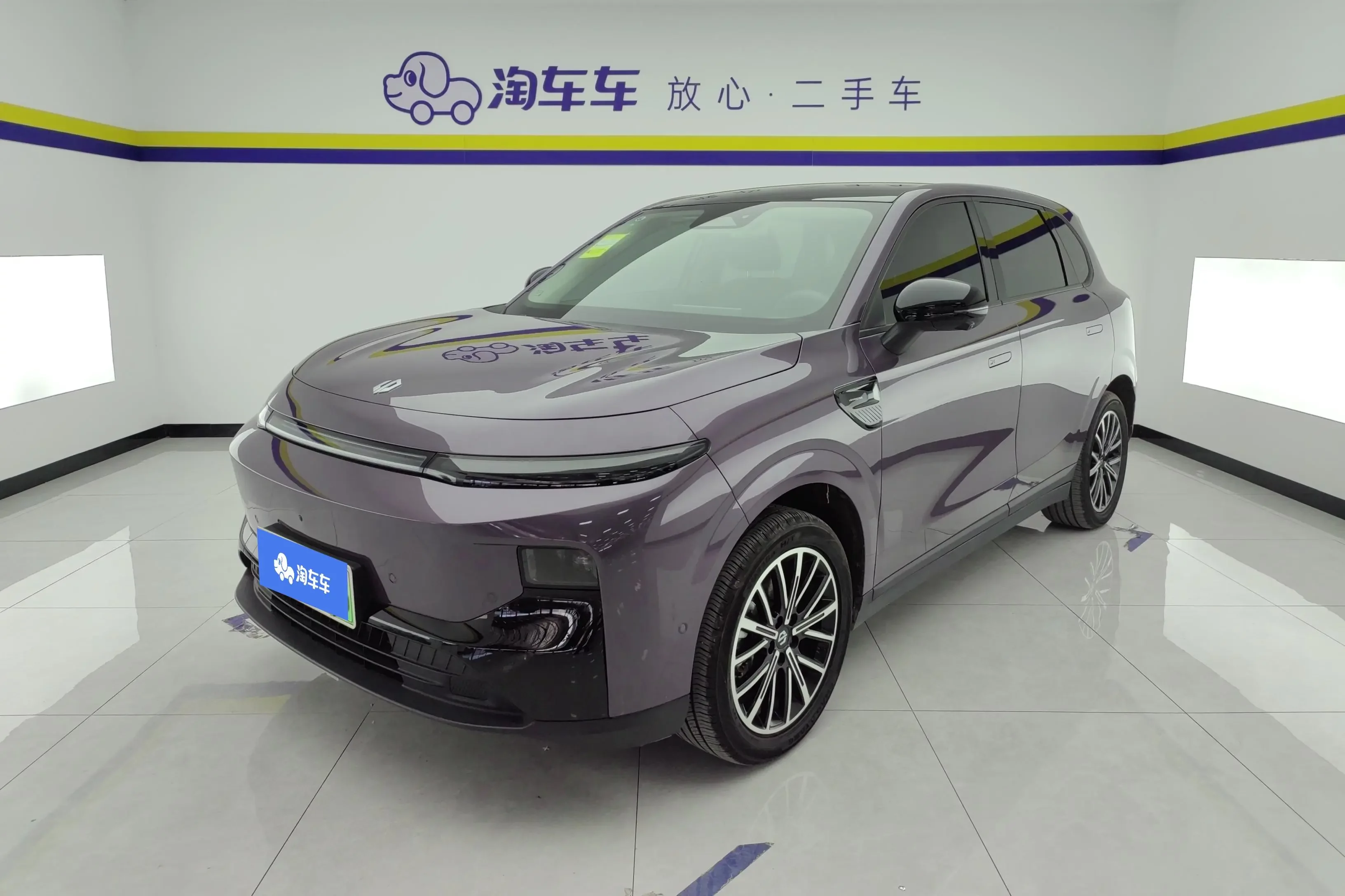 Leapmotor B10