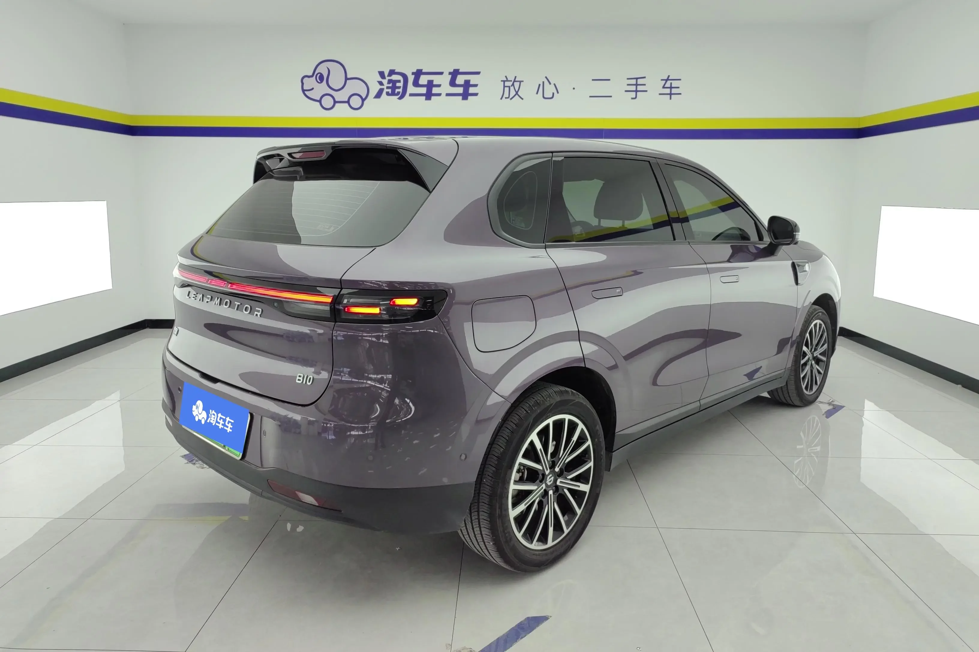 Leapmotor B10