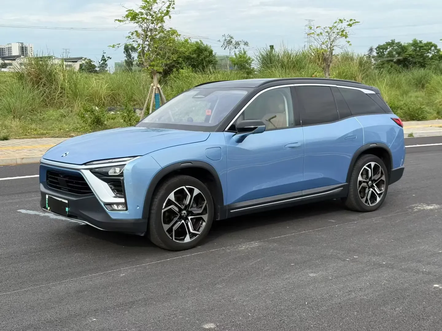 NIO ES8  из Китая