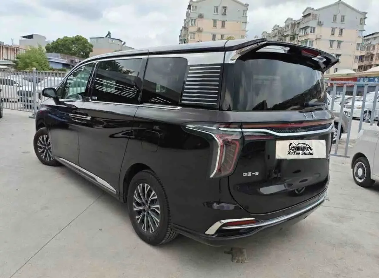 Hongqi HQ9 PHEV