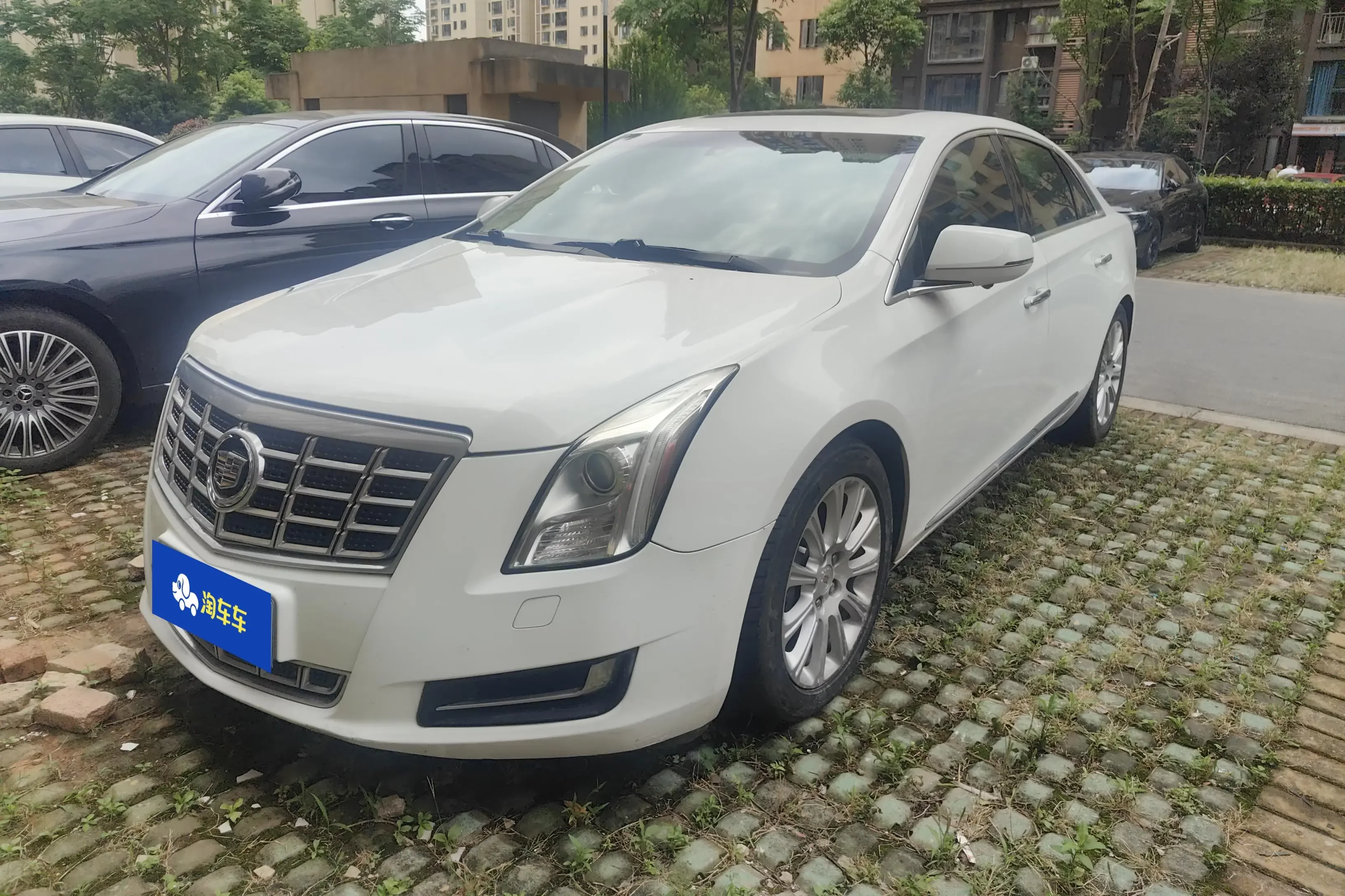 Cadillac XTS  из Китая