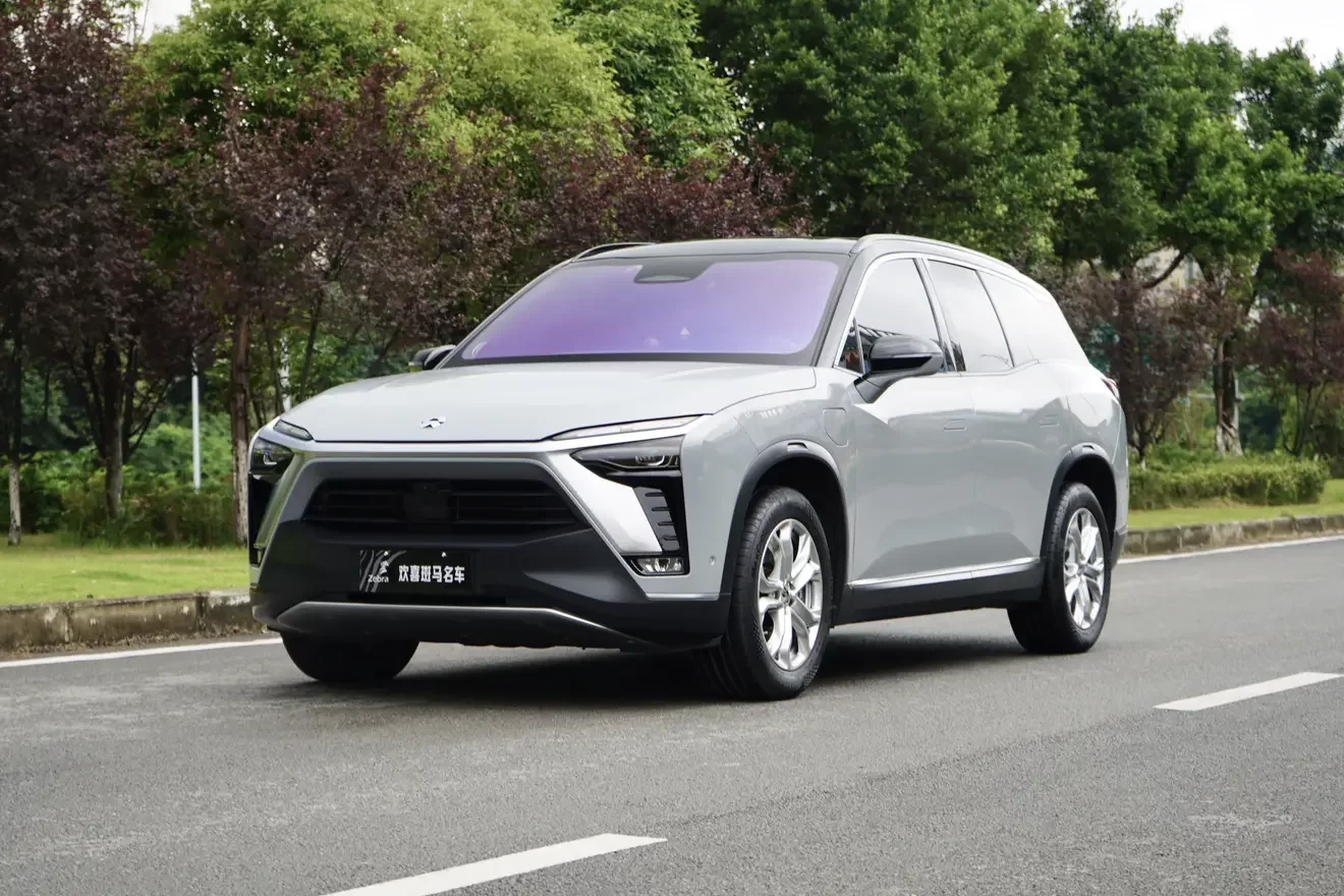 NIO ES8