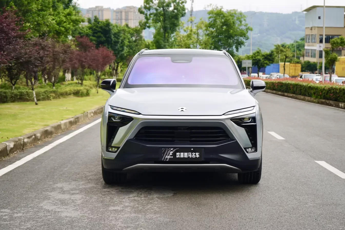 NIO ES8