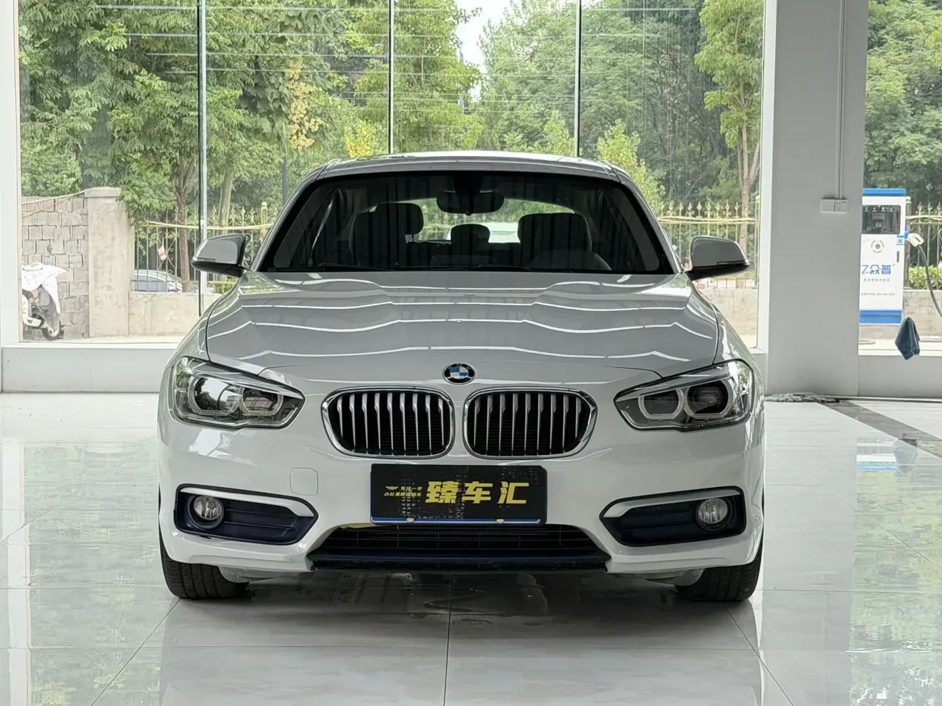 BMW 1 Series  из Китая