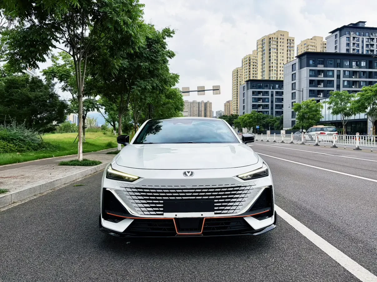Changan UNI-V