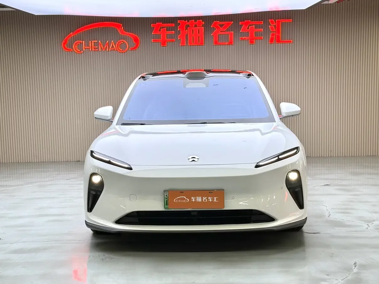 NIO ET5