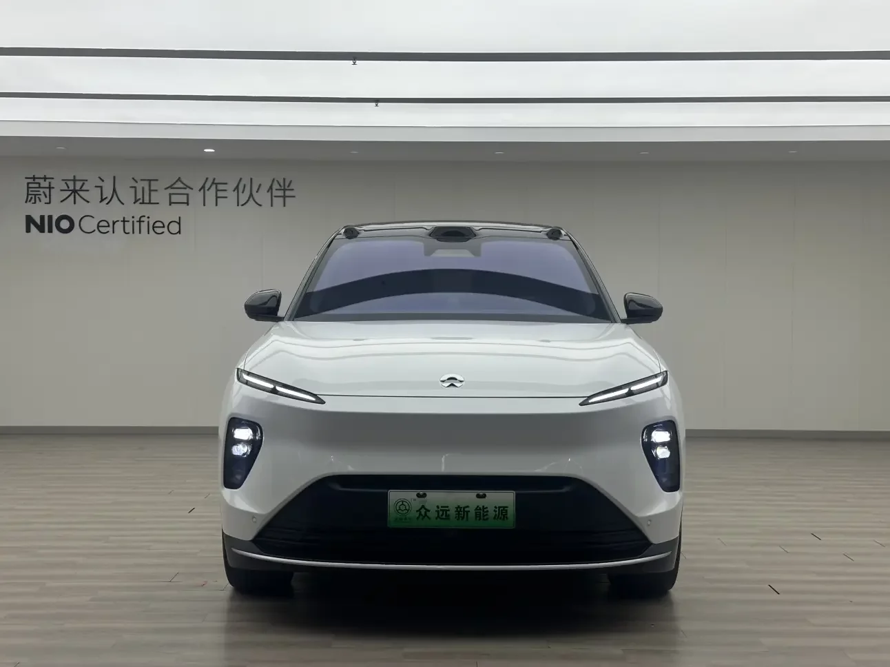 NIO ES8  из Китая