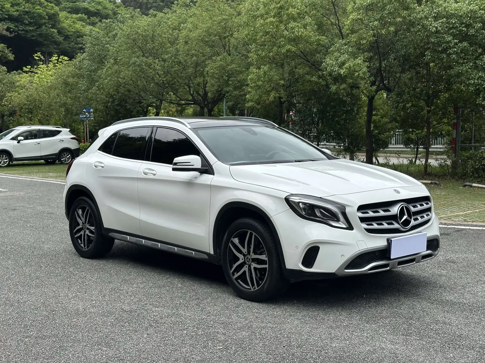 Mercedes-Benz GLA