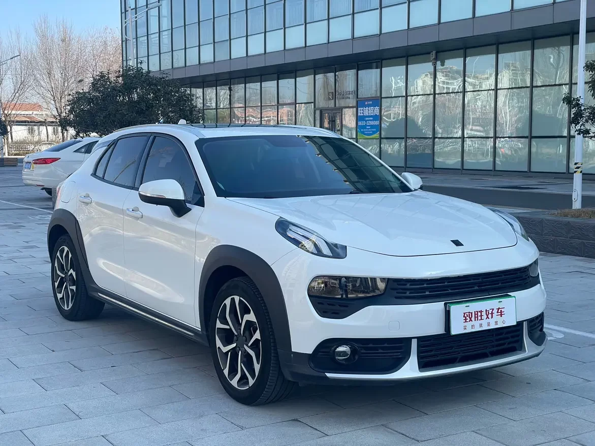 Lynk & Co 02