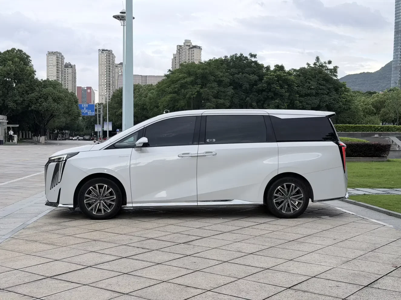 GAC Trumpchi M8