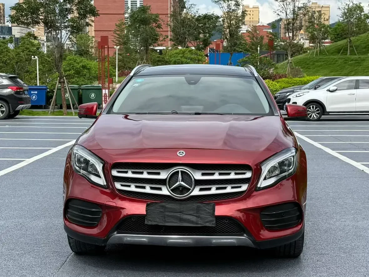 Mercedes-Benz GLA