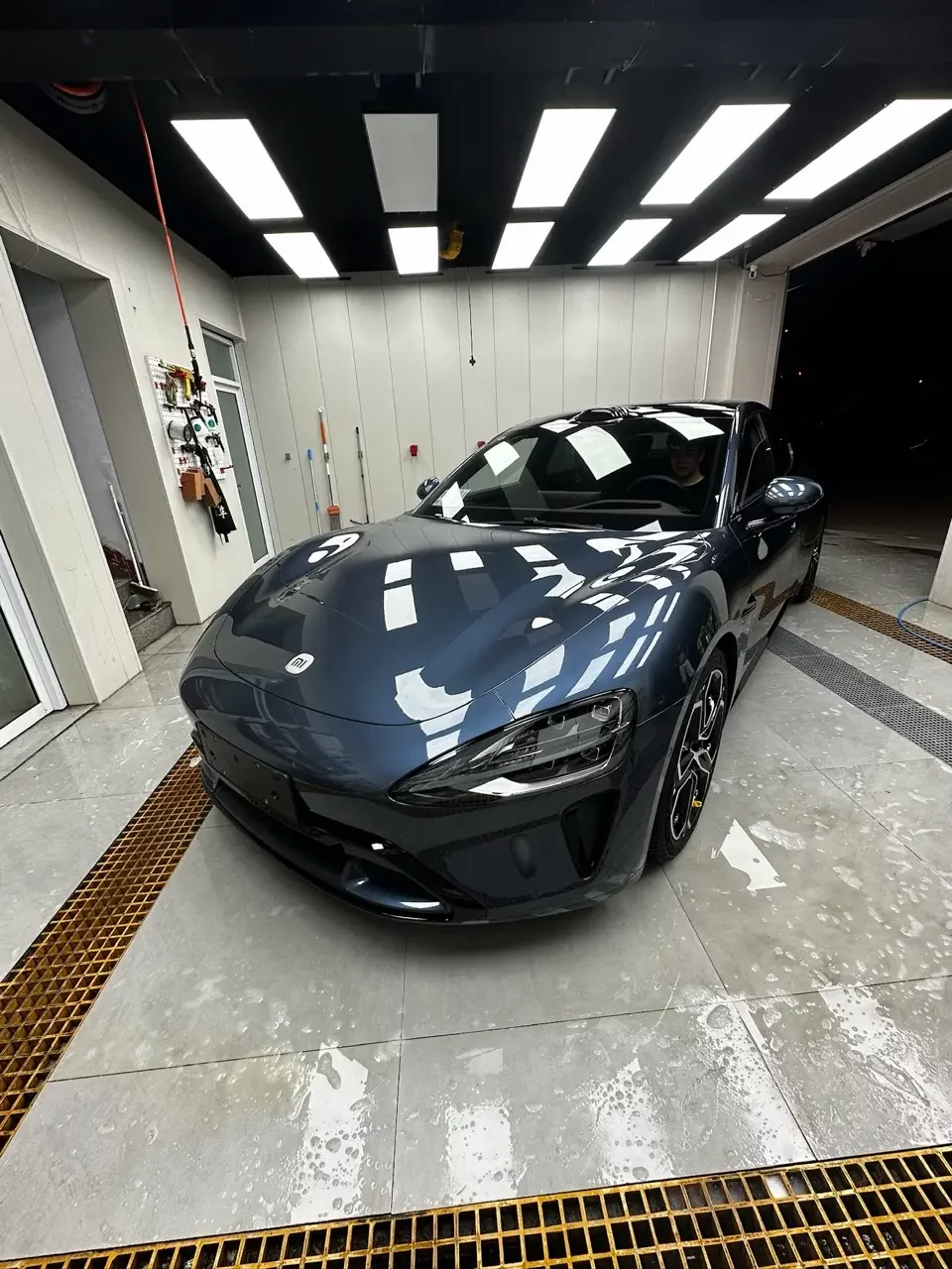 Xiaomi car Xiaomi SU7  из Китая