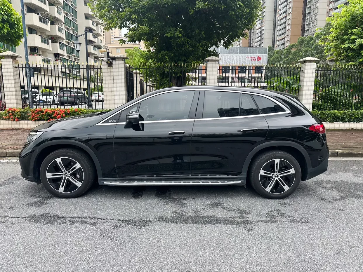 Mercedes-Benz EQE SUV