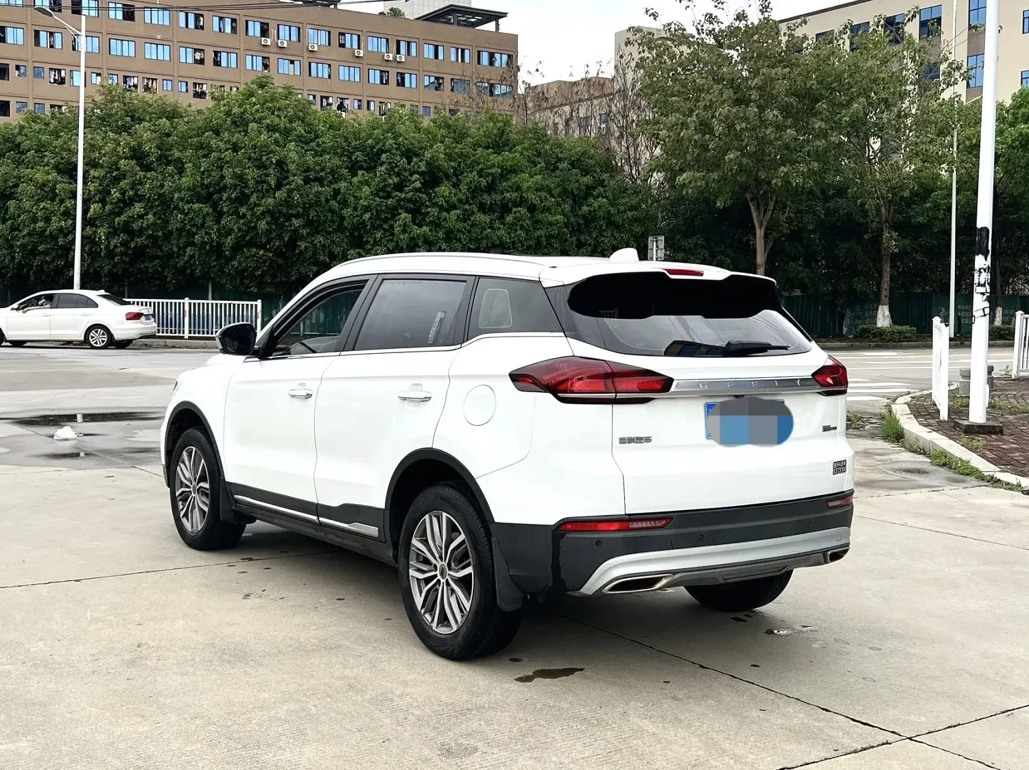 Geely Atlas