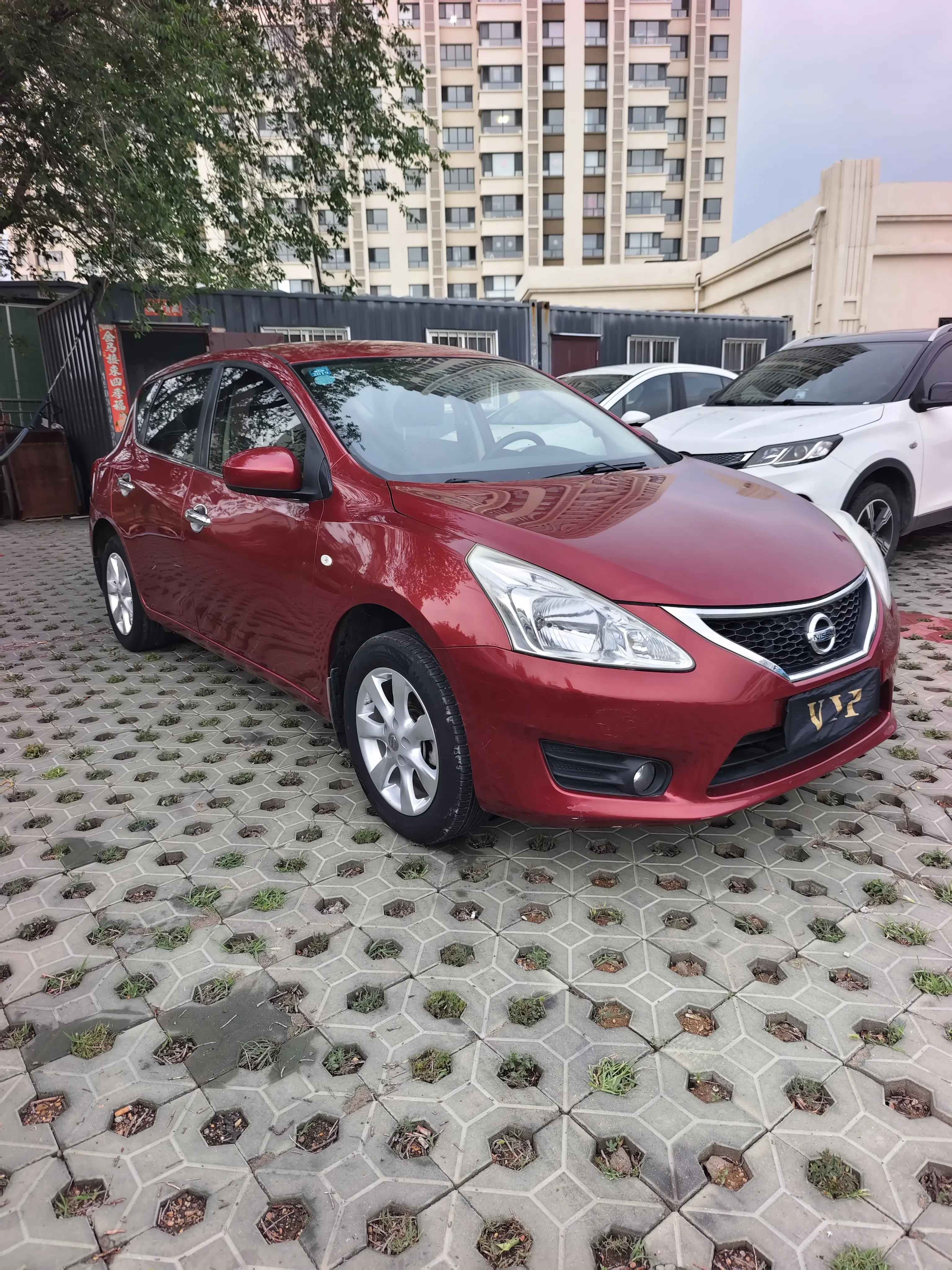 Nissan Tiida