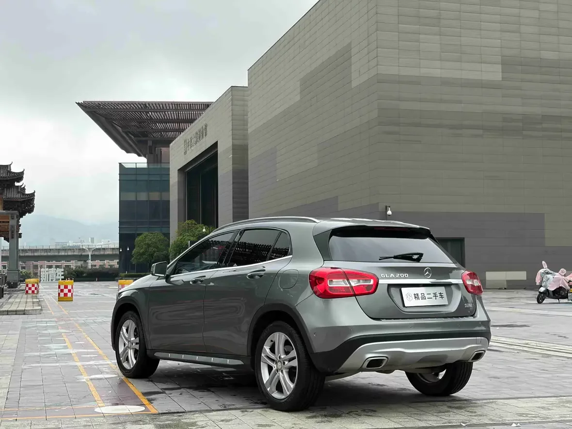 Mercedes-Benz GLA
