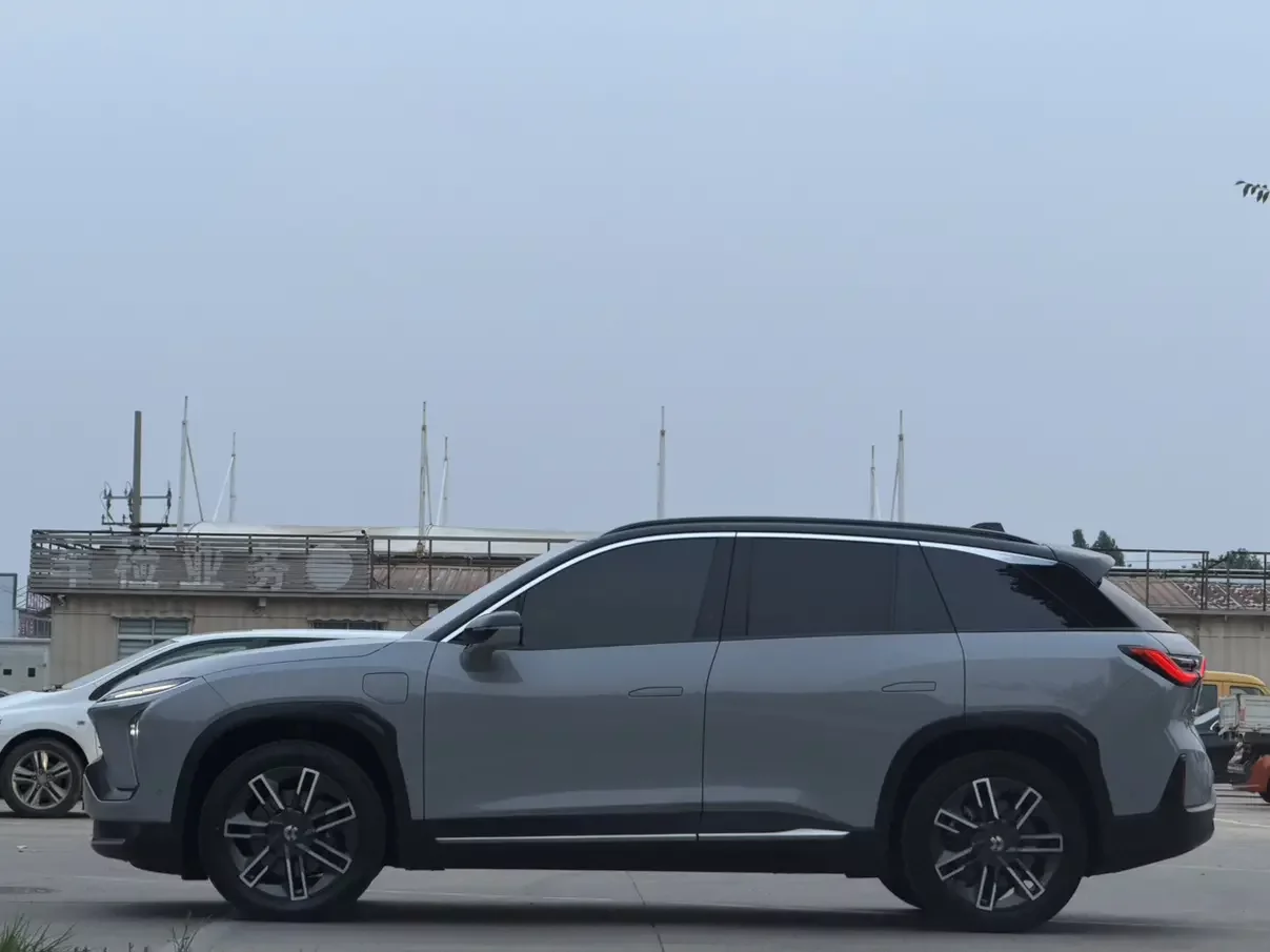 NIO ES6