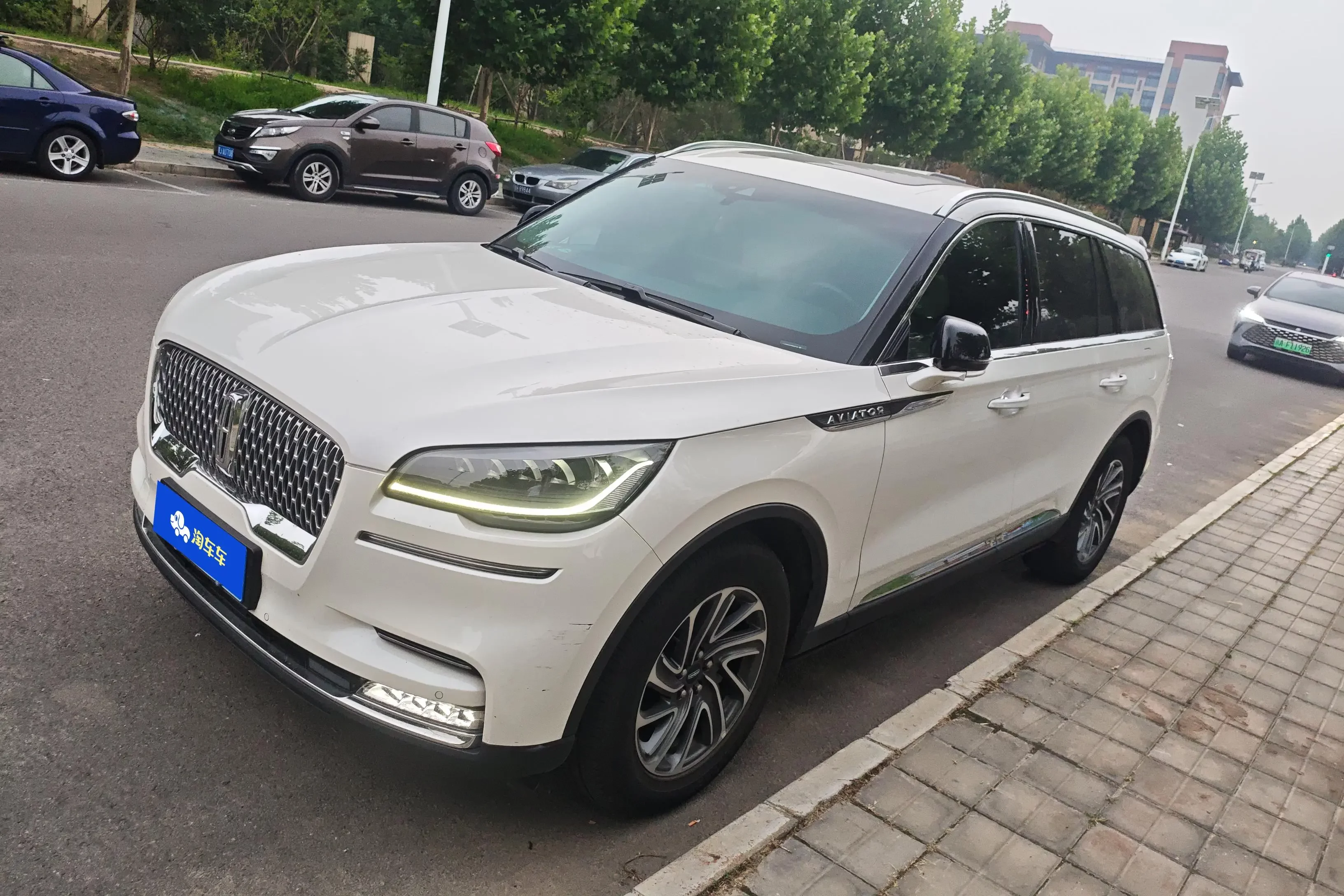 Lincoln aviator  из Китая