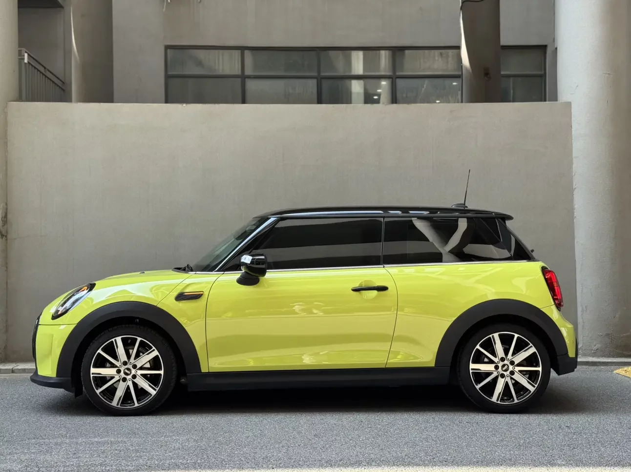 MINI 