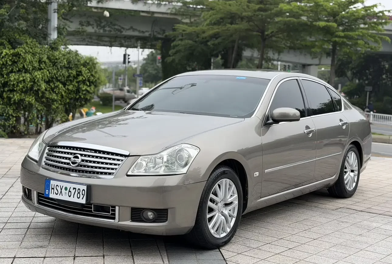 Nissan Elegant