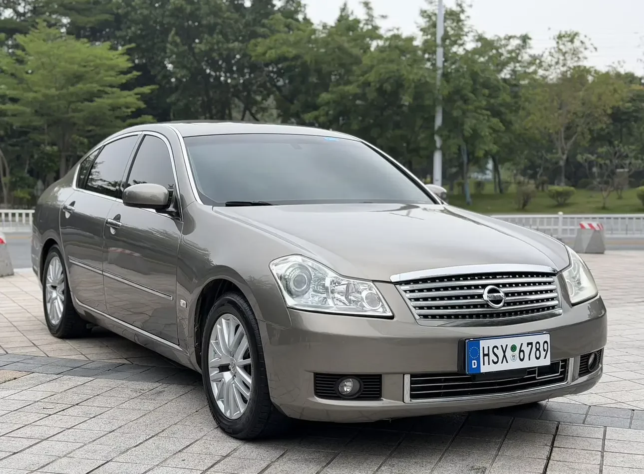 Nissan Elegant