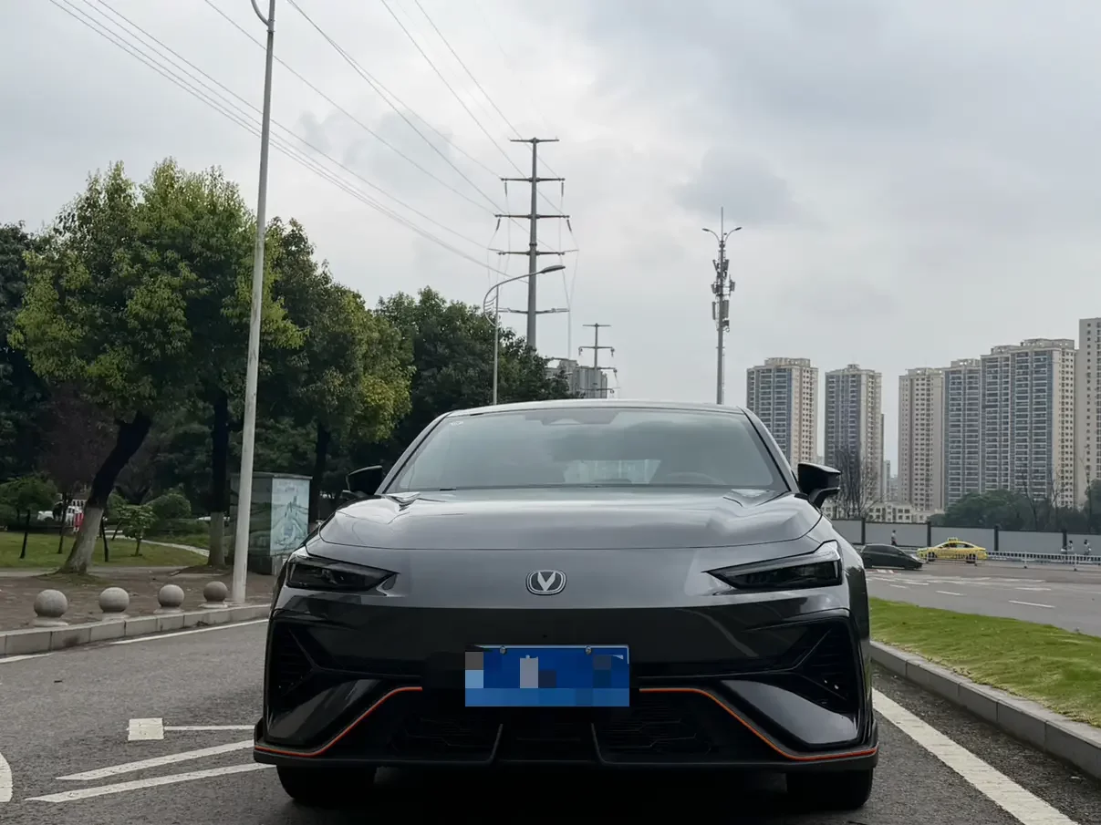 Changan UNI-V