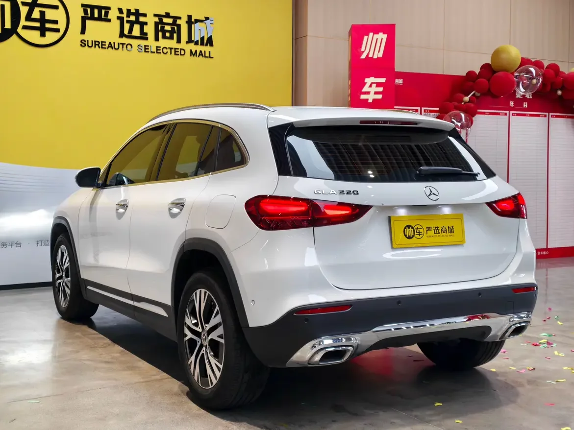 Mercedes-Benz GLA