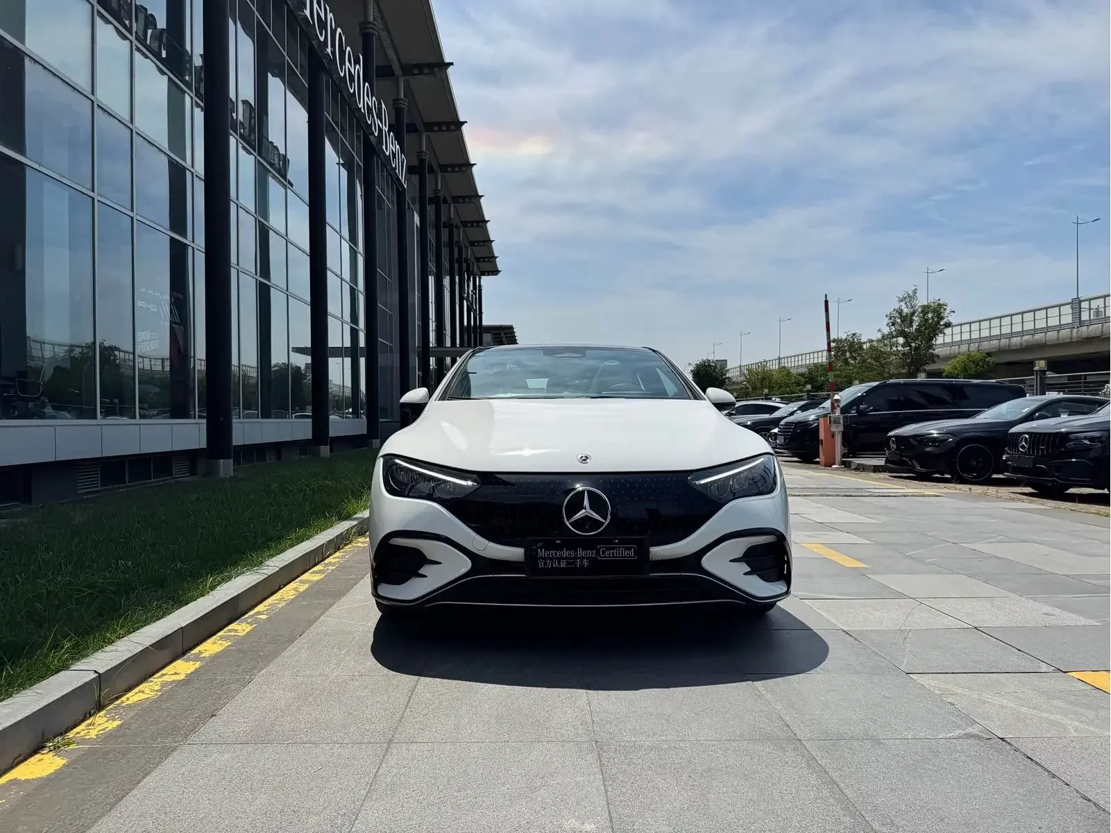 Mercedes-Benz EQE