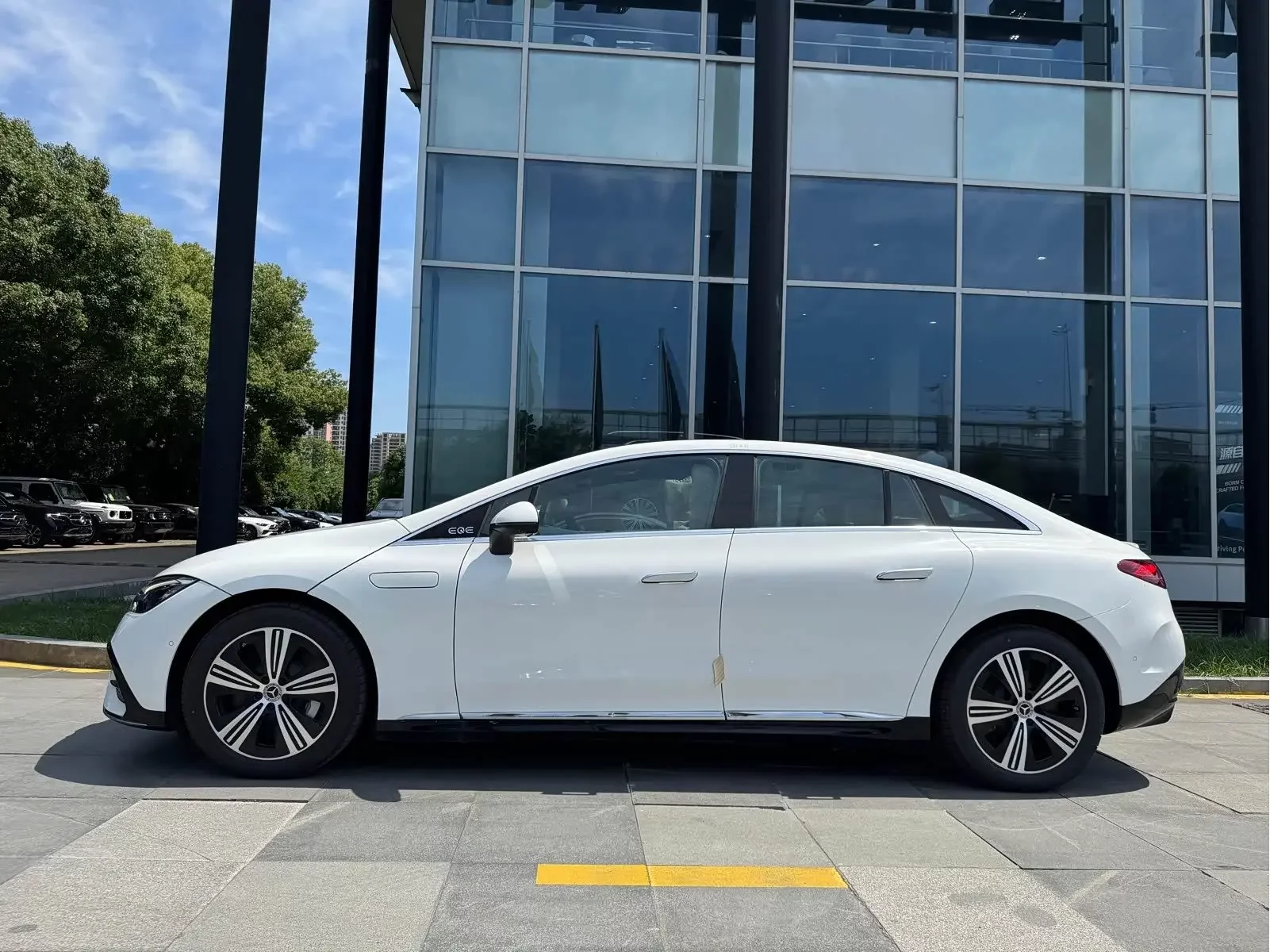 Mercedes-Benz EQE