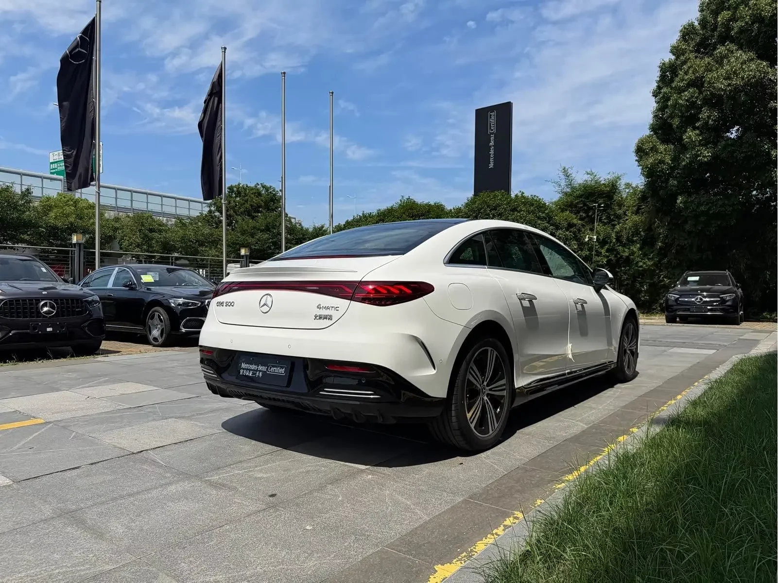 Mercedes-Benz EQE
