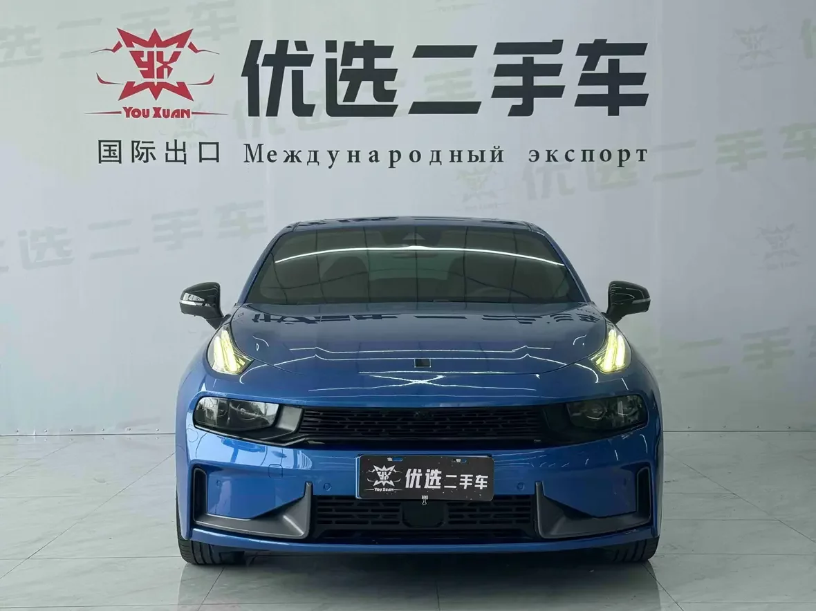 Lynk & Co 03