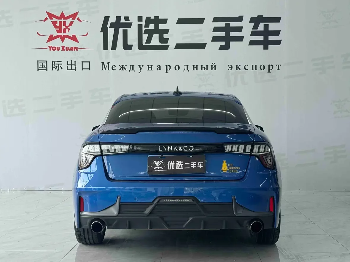 Lynk & Co 03