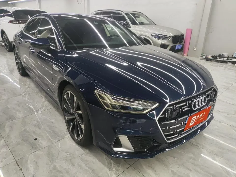 Audi A7L