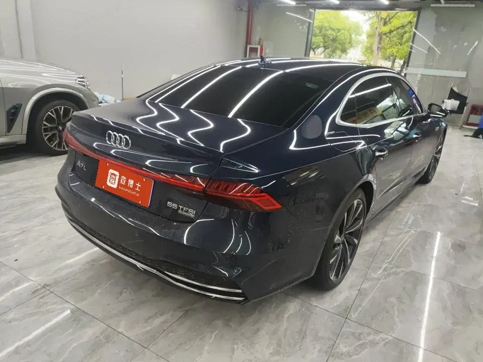 Audi A7L
