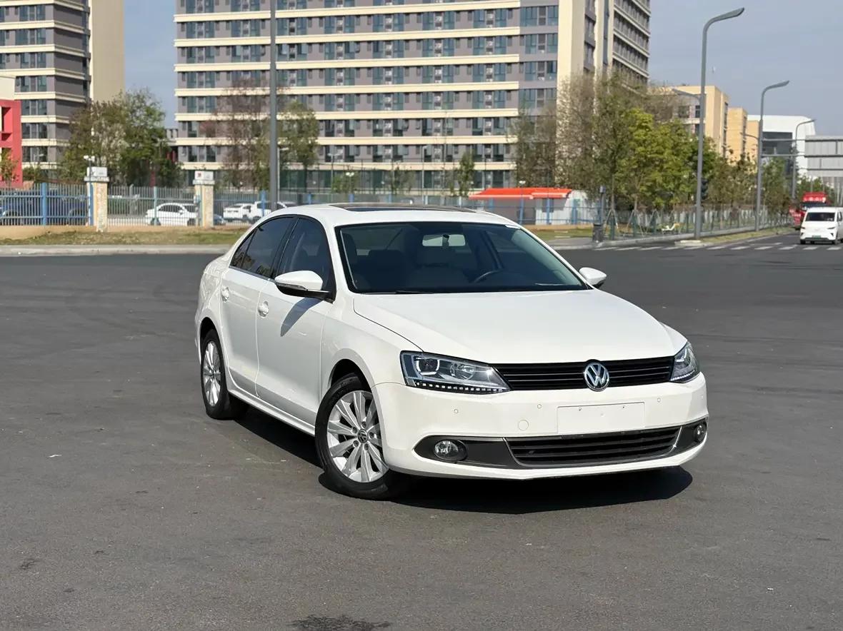 Volkswagen Sagitar