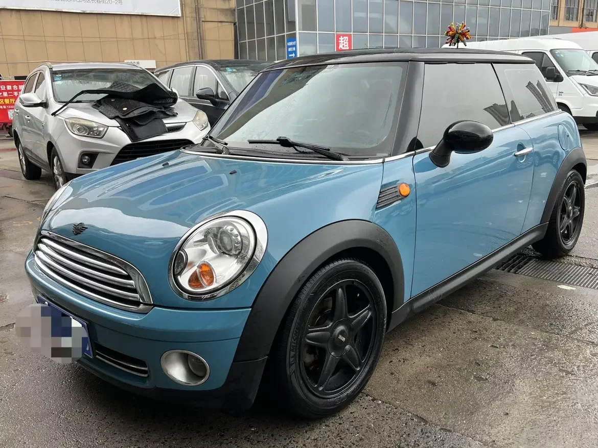 MINI CLUBMAN
