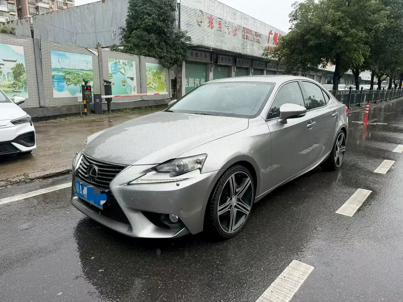 Lexus IS  из Китая