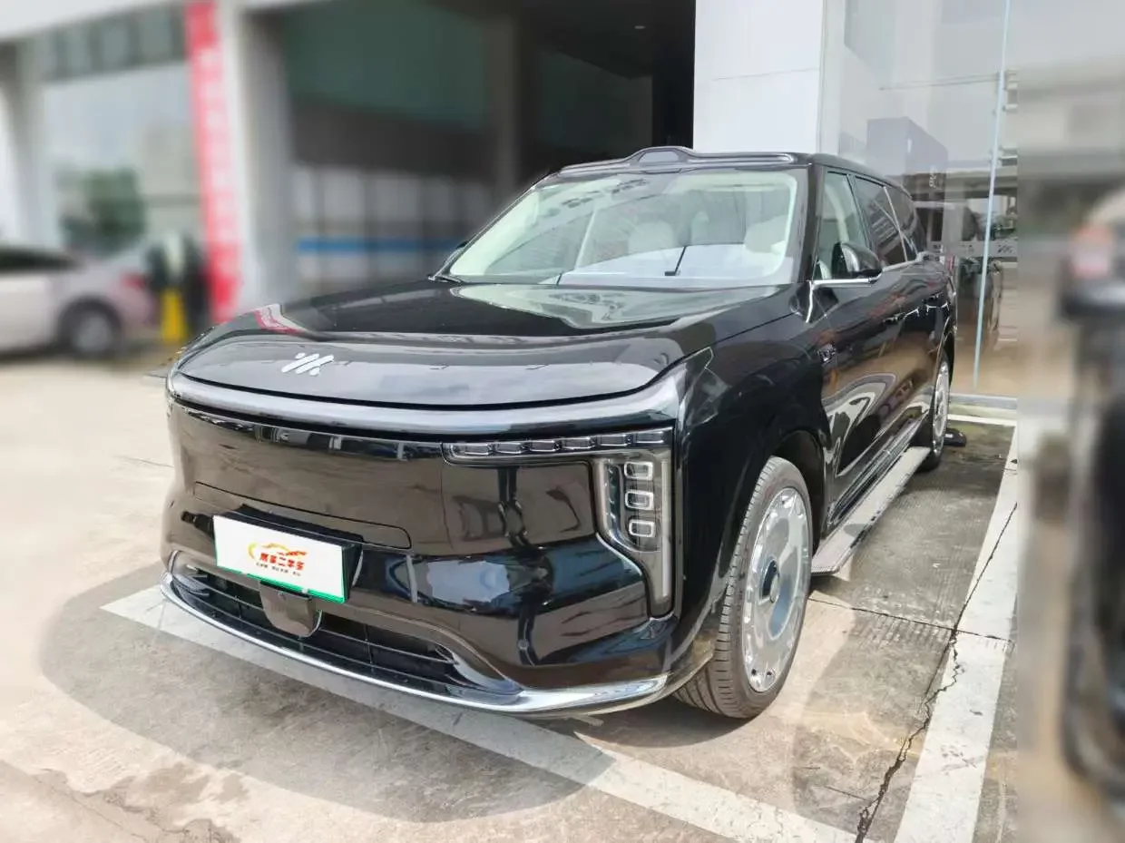 Zhiji LS9  из Китая