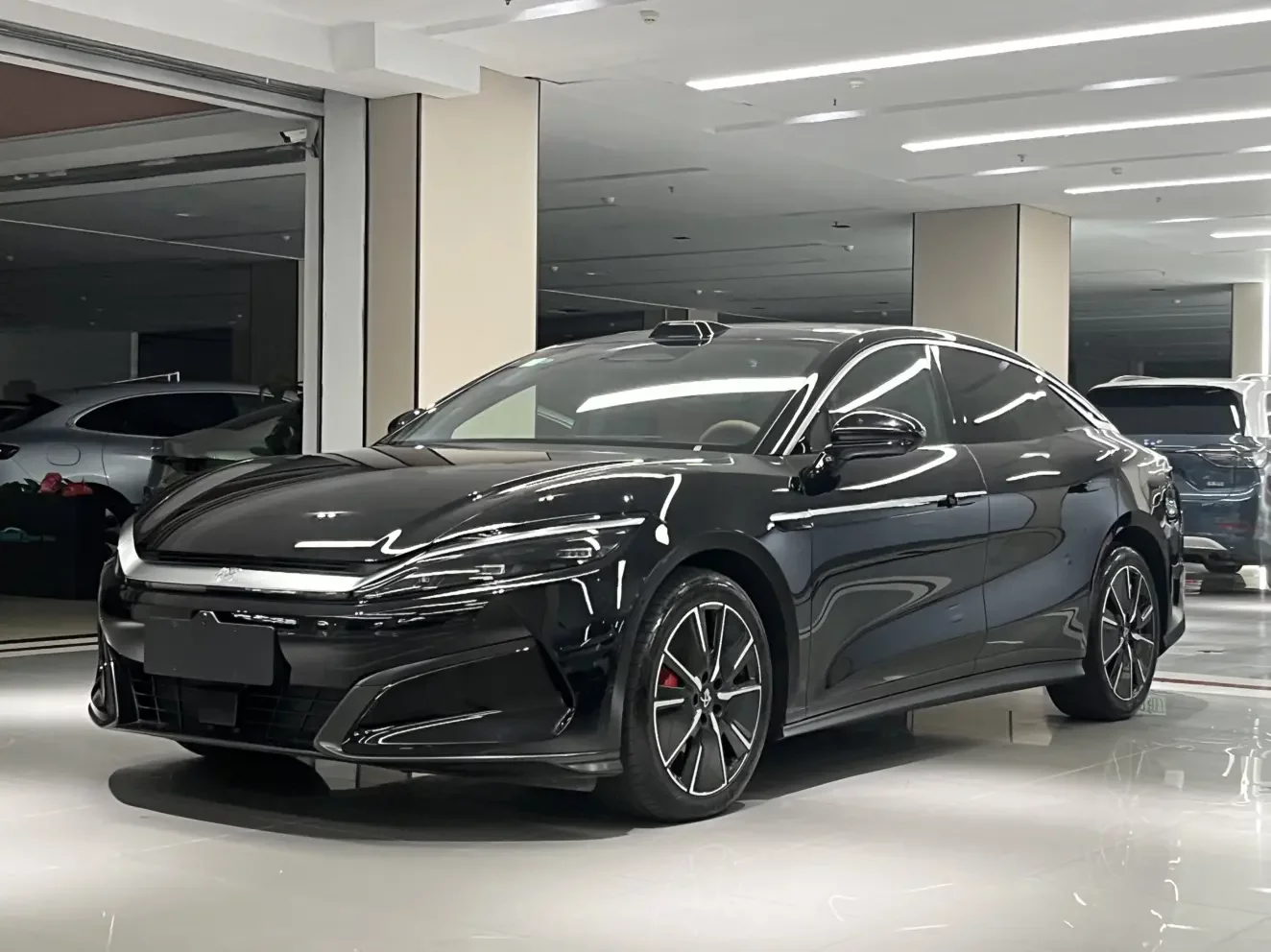 BYD Han L DM  из Китая