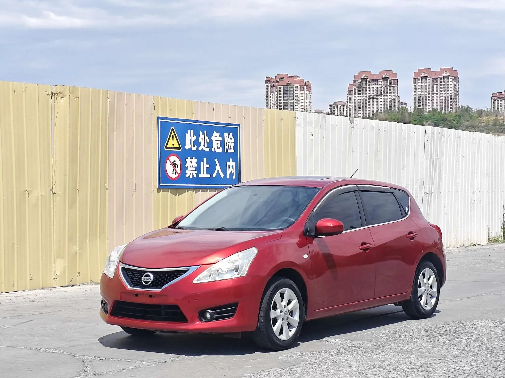 Nissan Tiida  из Китая