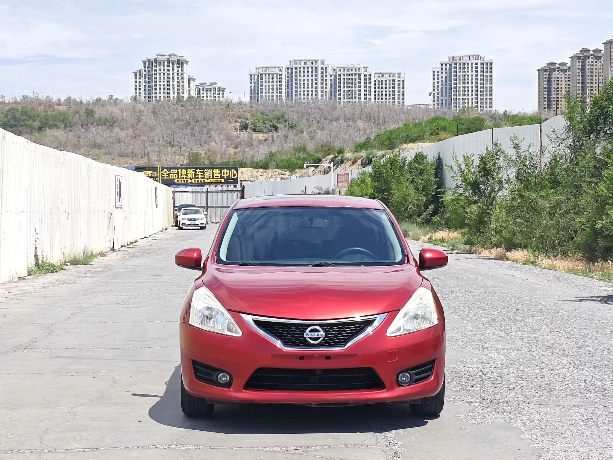 Nissan Tiida  из Китая