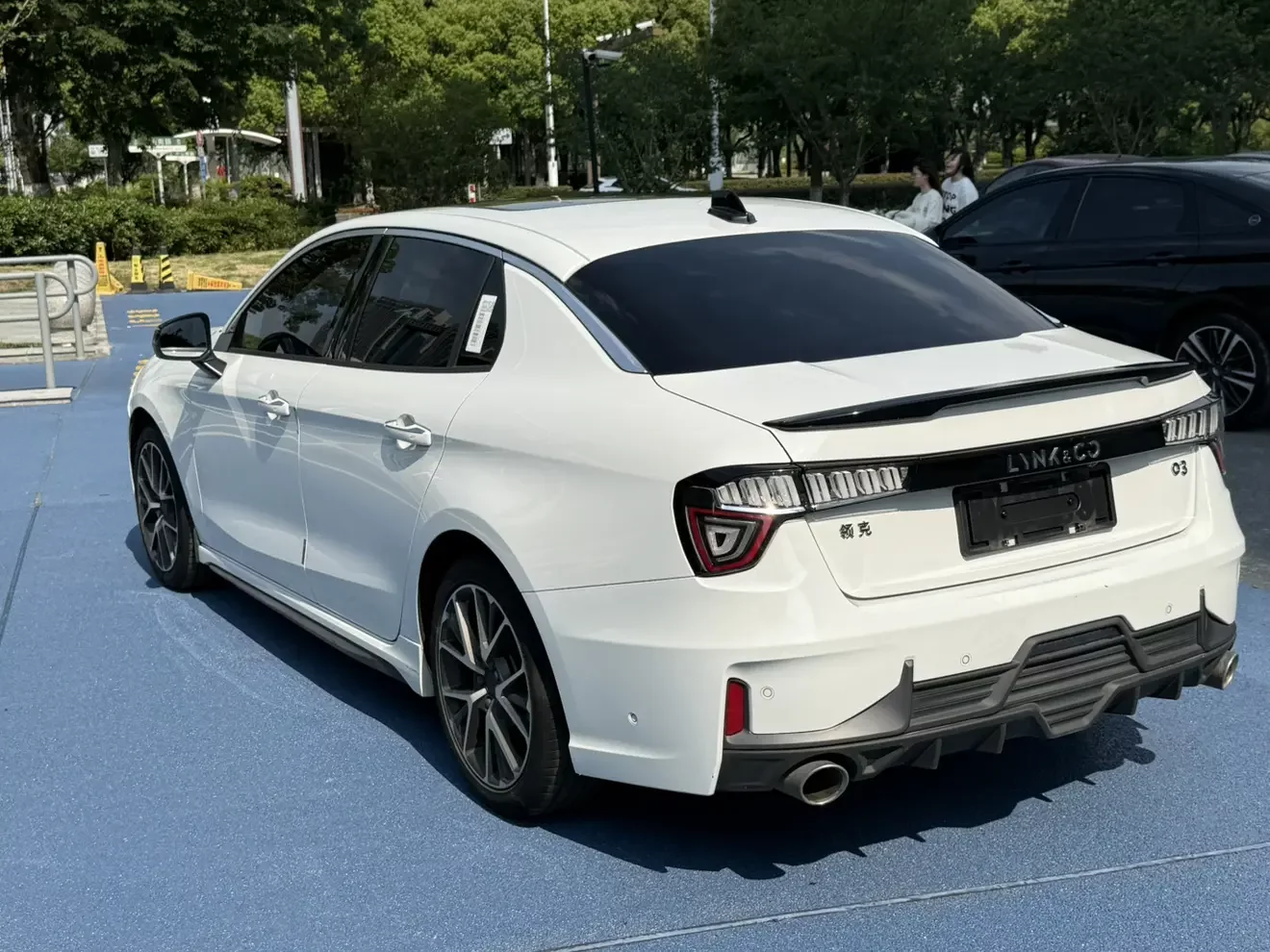 Lynk & Co 03