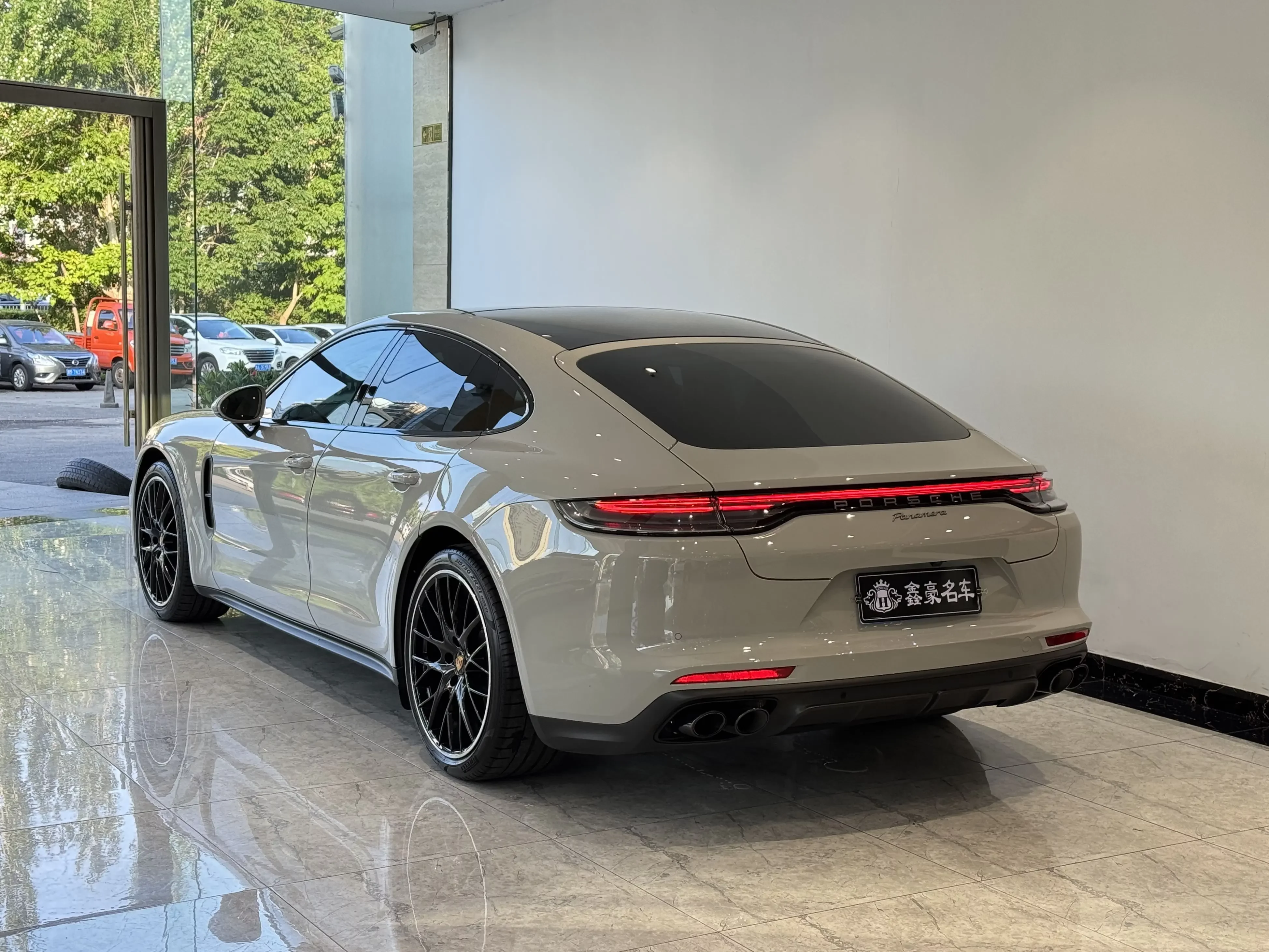 Porsche Panamera