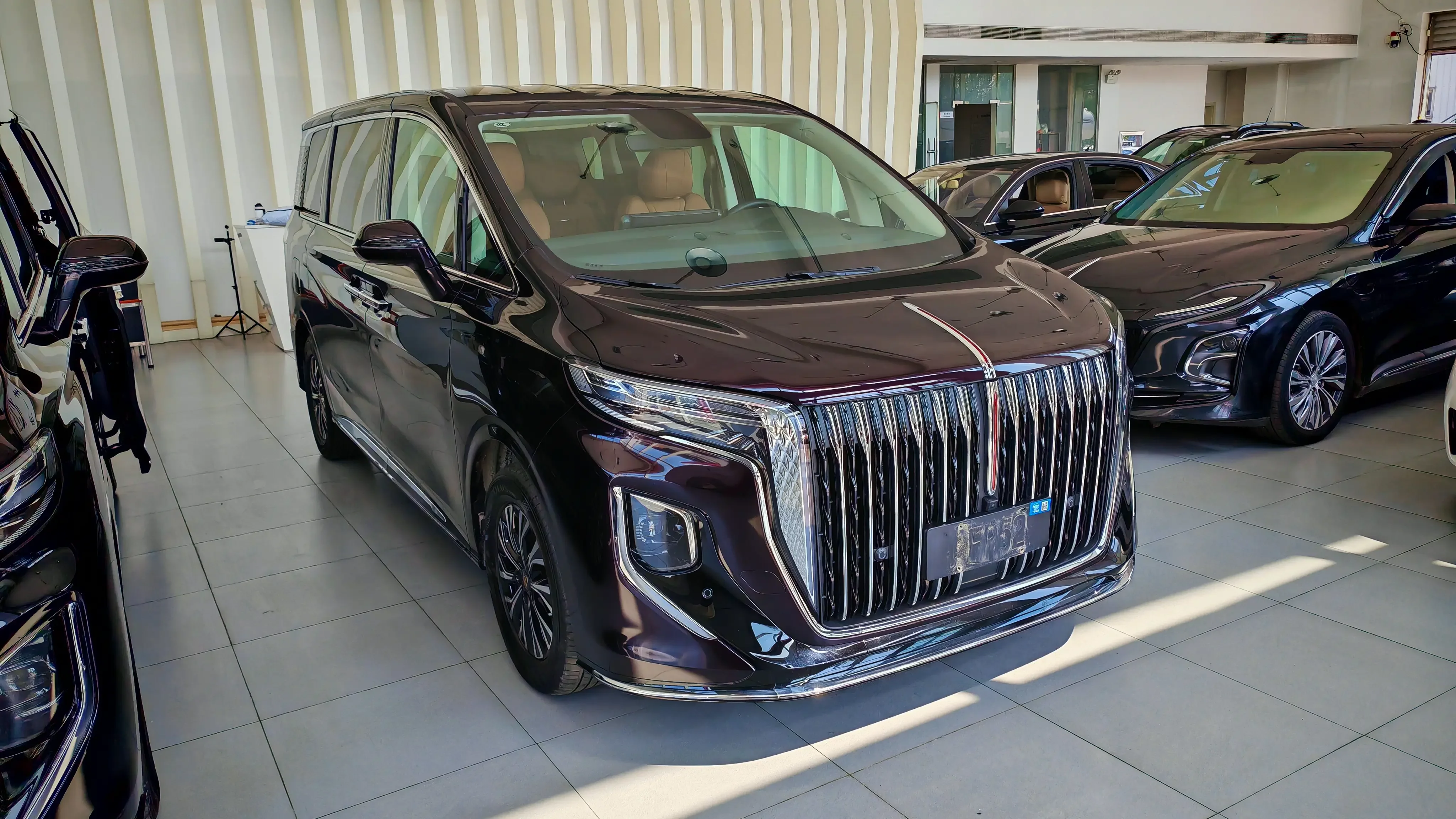 Hongqi HQ9 PHEV