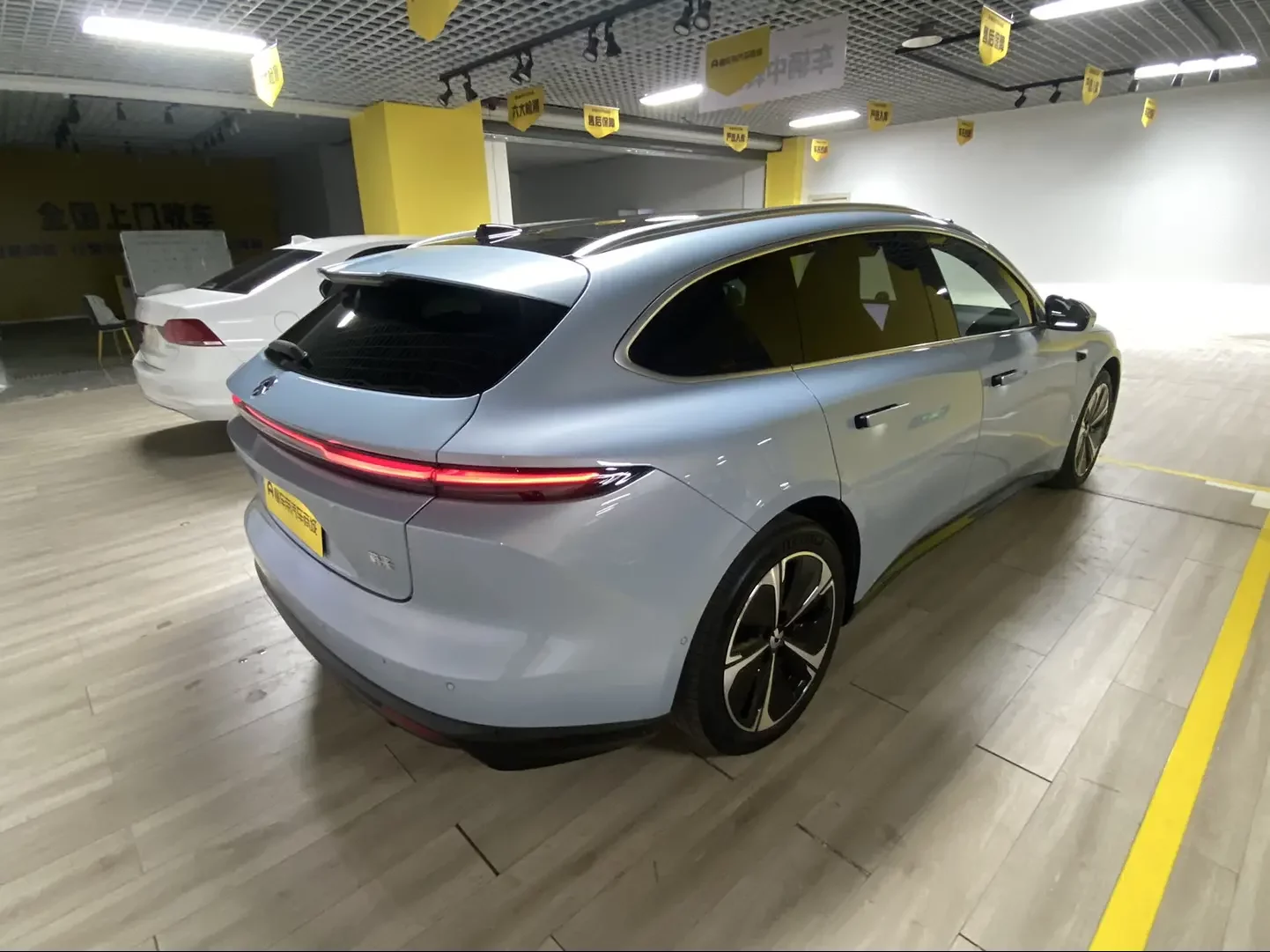 NIO ET5T