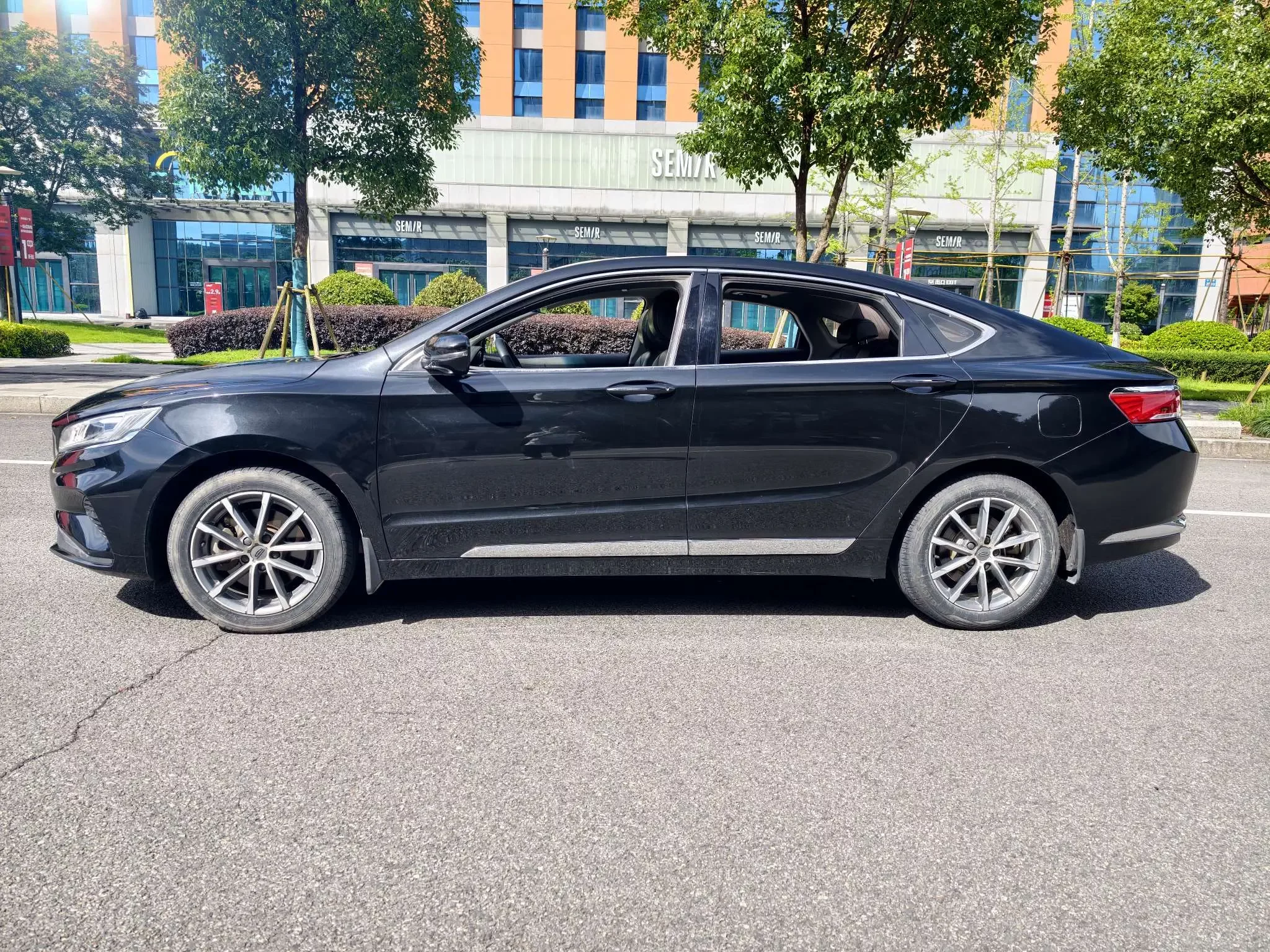 Geely Borui